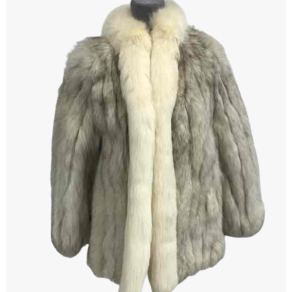 Saga Fox Real Fur Greige w/ White trim Size Medium.